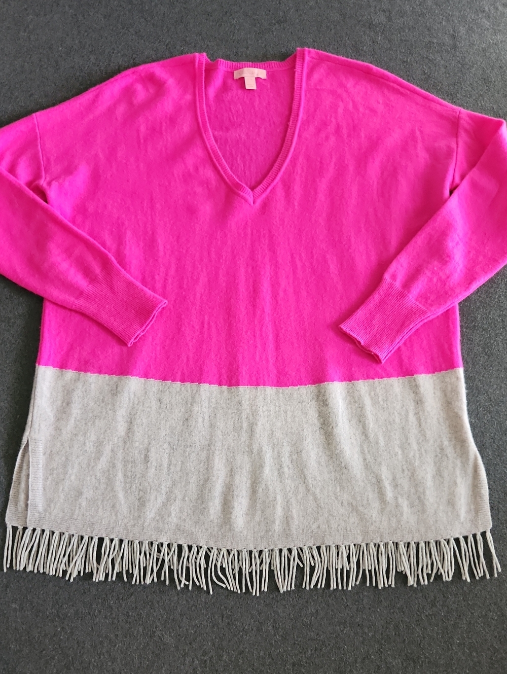 Lilly Pulitzer Cashmere Pink & Gray V-Neck Fringe Hem Sweater Size M Oversize